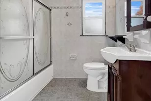 169 Old Mamaroneck Rd, White Plains, NY 10605 - Photo 3