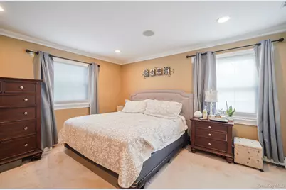 6 Madsen Court, Mount Sinai, NY 11766 - Photo 13