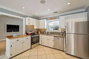 6 Madsen Ct, Mount Sinai, NY 11766 - Photo 5