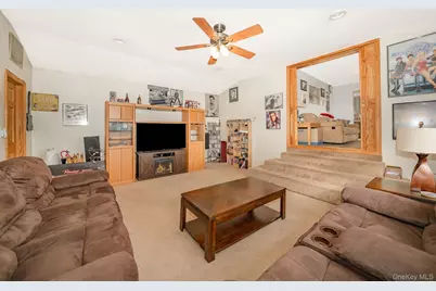 3683 Hawk Road, Levittown, NY 11756 - Photo 13