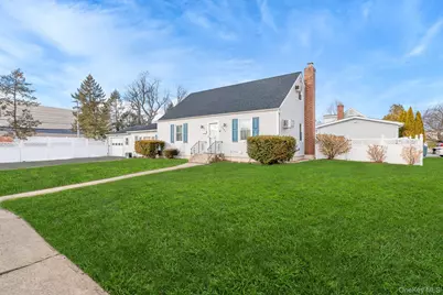 3683 Hawk Road, Levittown, NY 11756 - Photo 3