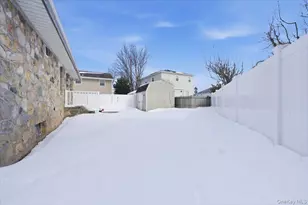 801 Main St, Farmingdale, NY 11735 - Photo 25