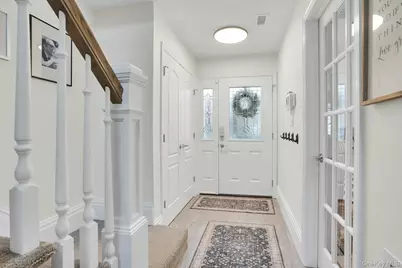 54 Estate Court #54, Woodbury, NY 11797 - Photo 7