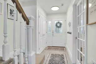 54 Estate Ct, Woodbury, NY 11797 - Photo 7