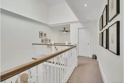 54 Estate Court #54, Woodbury, NY 11797 - Photo 41
