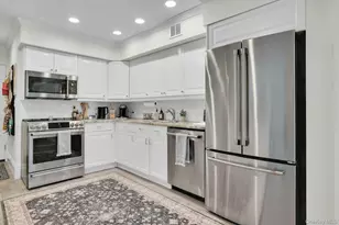 54 Estate Ct, Woodbury, NY 11797 - Photo 25