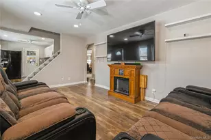 10 Hickory St, Central Islip, NY 11722 - Photo 5