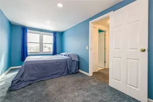 10 Hickory St, Central Islip, NY 11722 - Photo 17