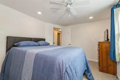 10 Hickory Street, Central Islip, NY 11722 - Photo 21