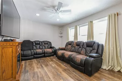 10 Hickory Street, Central Islip, NY 11722 - Photo 7