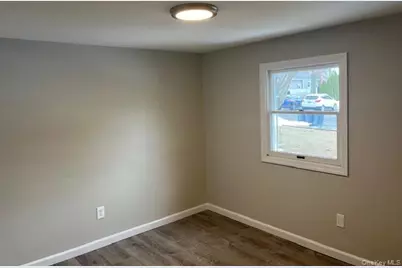 87 Ferndale Avenue, Selden, NY 11784 - Photo 5