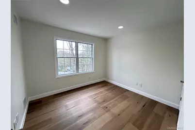 24 North Drive, Centerport, NY 11721 - Photo 11