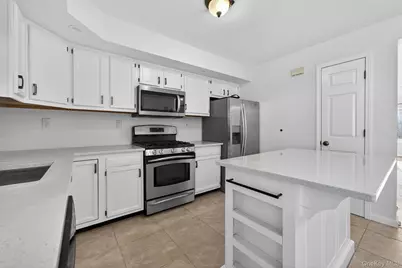 2 Foltim Way, Congers, NY 10920 - Photo 13