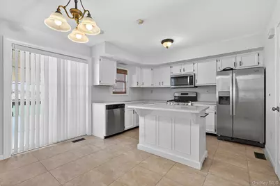 2 Foltim Way, Congers, NY 10920 - Photo 11