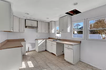 1009 Centennial Avenue, Baldwin, NY 11510 - Photo 3