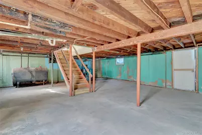 1009 Centennial Avenue, Baldwin, NY 11510 - Photo 15