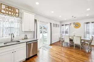 2162 Seamans Nck Rd, Seaford, NY 11783 - Photo 11