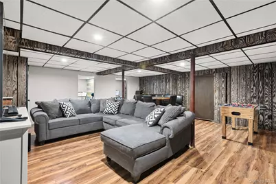 99 Brunswick Road, Ronkonkoma, NY 11779 - Photo 21