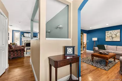 99 Brunswick Road, Ronkonkoma, NY 11779 - Photo 9