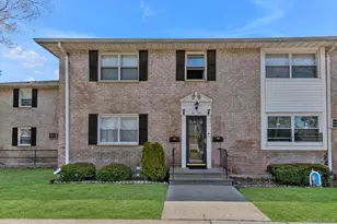 81-05 268th St, Floral Park, NY 11040 - Photo 1