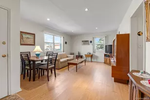 81-05 268th St, New Hyde Park, NY 11040 - Photo 3