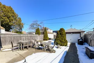 131-07 Van Wyck Expy, Jamaica, NY 11436 - Photo 9