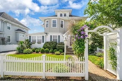 367 Vincent Avenue, Lynbrook, NY 11563 - Photo 1