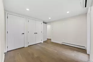 21-18 45th Ave, Long Island City, NY 11101 - Photo 17