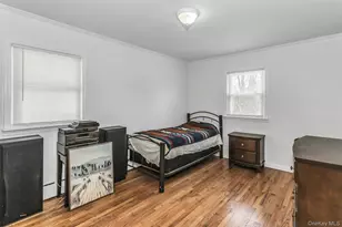 56 Dowsing Pl, Amityville, NY 11701 - Photo 13