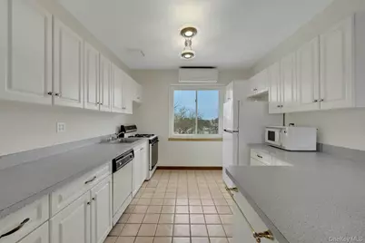 190 Fordham Street #12, Bronx, NY 10464 - Photo 11