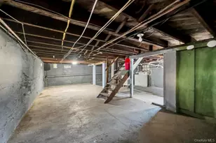 137 Melrose Ave, Massapequa, NY 11758 - Photo 31