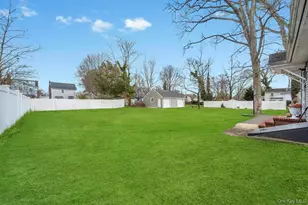 137 Melrose Ave, Massapequa, NY 11758 - Photo 3