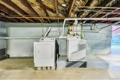 137 Melrose Avenue, Massapequa, NY 11758 - Photo 33