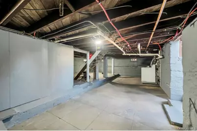 137 Melrose Avenue, Massapequa, NY 11758 - Photo 29