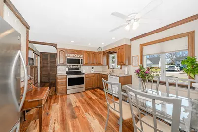 44 Disc Lane, Wantagh, NY 11793 - Photo 5