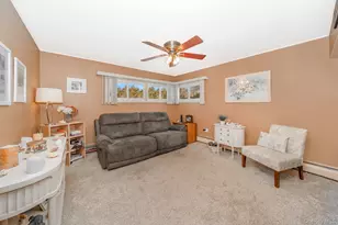 44 Disc Ln, Wantagh, NY 11793 - Photo 11