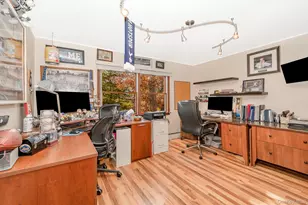 44 Disc Ln, Wantagh, NY 11793 - Photo 13