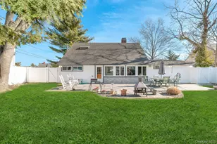 44 Disc Ln, Wantagh, NY 11793 - Photo 19