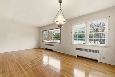 208 Weyford Terrace, Garden City, NY 11530 - Photo 7