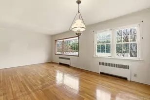 208 Weyford Terrace, Garden City, NY 11530 - Photo 7