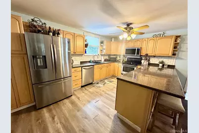 21 Cherry Street, East Northport, NY 11731 - Photo 7