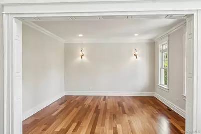 147 Eaton Lane, West Islip, NY 11795 - Photo 17