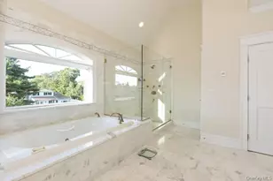 147 Eaton Ln, West Islip, NY 11795 - Photo 35