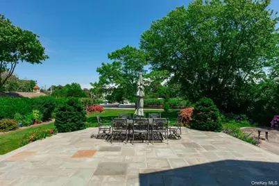 147 Eaton Lane, West Islip, NY 11795 - Photo 47