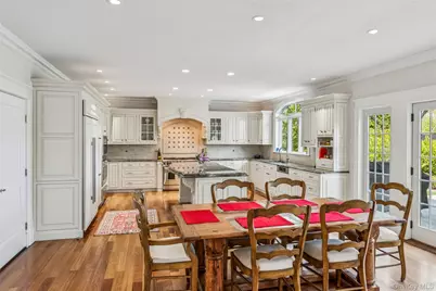 147 Eaton Lane, West Islip, NY 11795 - Photo 27