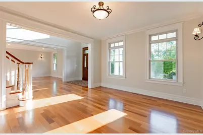 147 Eaton Lane, West Islip, NY 11795 - Photo 7