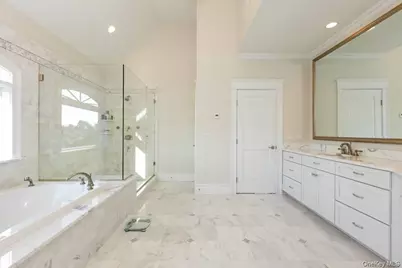 147 Eaton Lane, West Islip, NY 11795 - Photo 37
