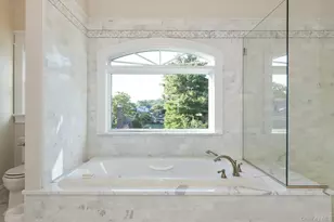 147 Eaton Ln, West Islip, NY 11795 - Photo 27