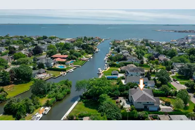 147 Eaton Lane, West Islip, NY 11795 - Photo 43