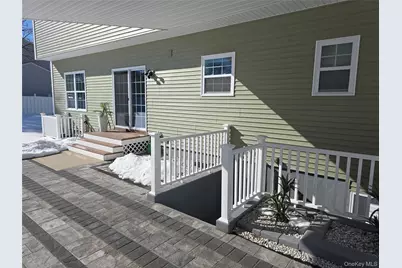 139 N 26th Street, Wyandanch, NY 11798 - Photo 5